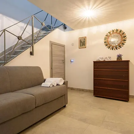 Stazione - Maison Pulcinella Duplex