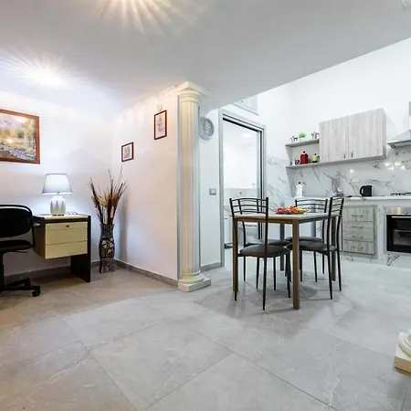 Stazione - Maison Pulcinella Duplex Apartamento *
